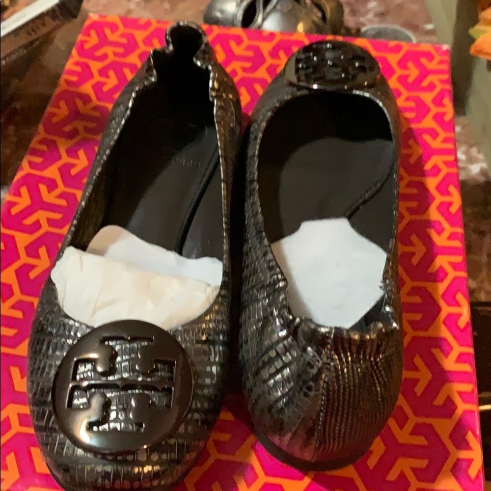 Shoes - Picture 3 of 4